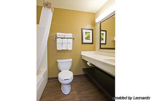Extended America Select - - Gateway Drive Hotel