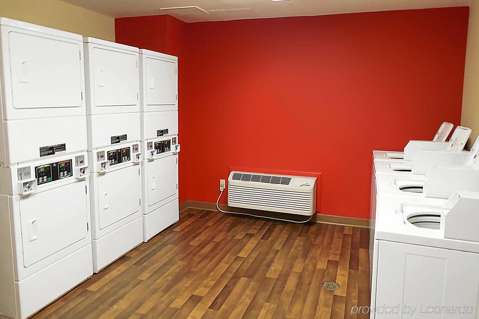 Extended America Select - - Gateway Drive Hotel 2*